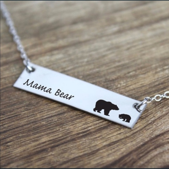 Jewelry - 💥FLASH SALE💥 Mama Bear and Cub Necklace